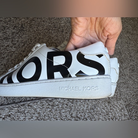 Michael Kors shoes - Picture 12 of 16